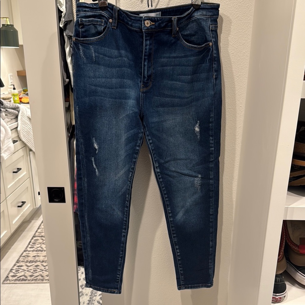 KanCan Blue Ankle Cropped Jeans with Distressed Details